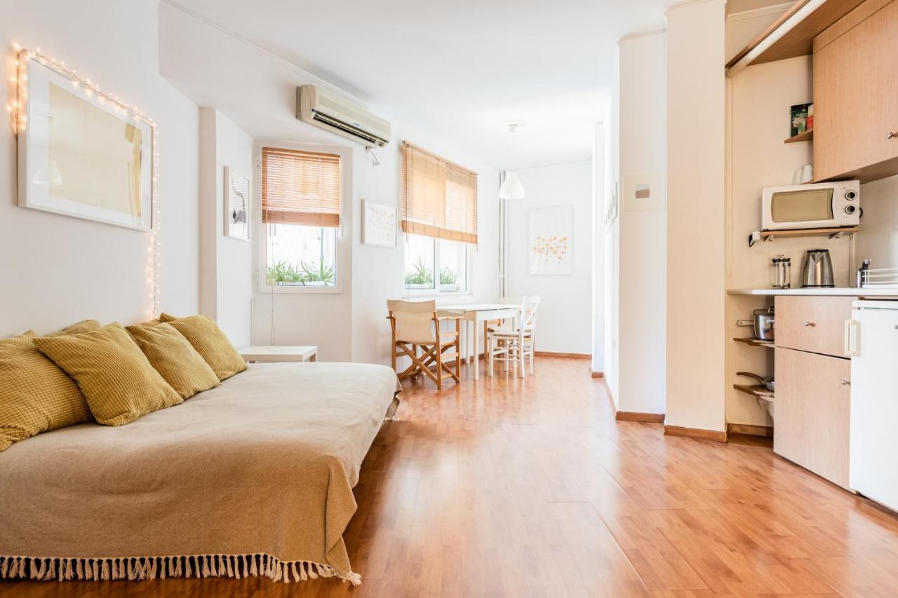 Appartement Beautiful Studio - Heart Of Athènes Extérieur photo