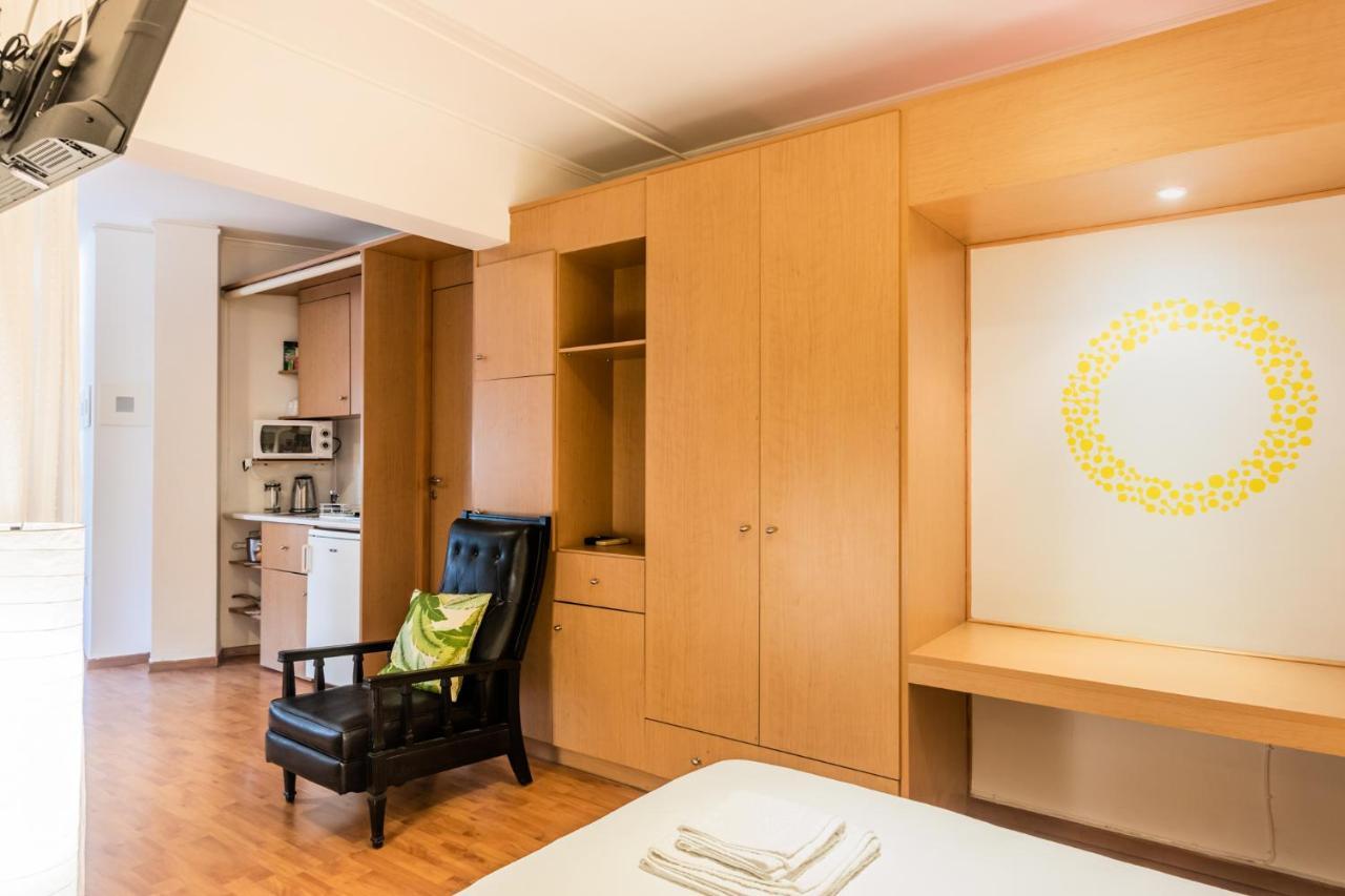 Appartement Beautiful Studio - Heart Of Athènes Extérieur photo